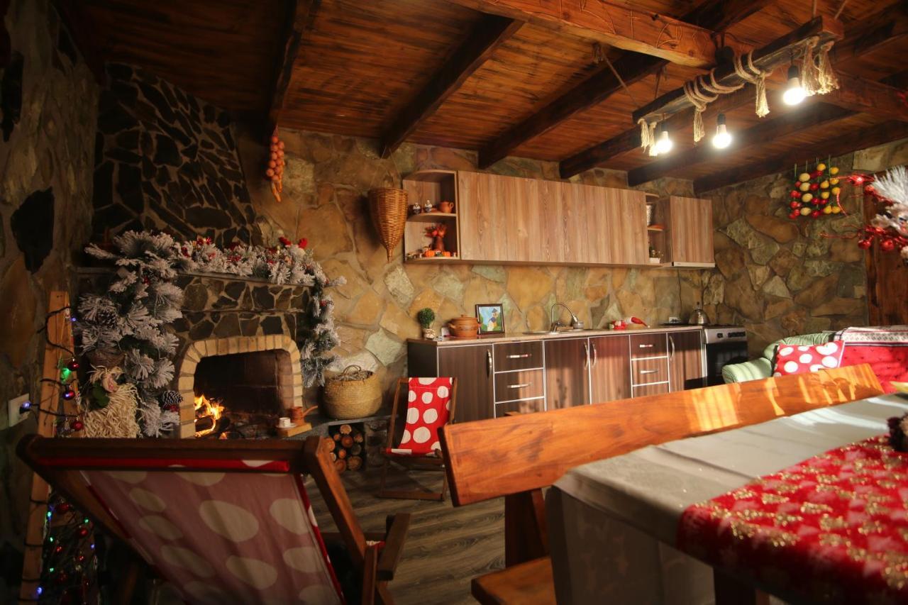 Sunshine House Vila Kʼutʼaisi Exterior foto