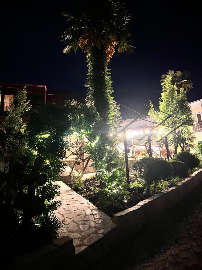 Sunshine House Vila Kʼutʼaisi Exterior foto